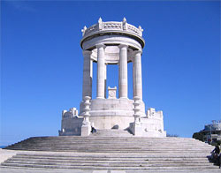 monumento-caduti-.jpg